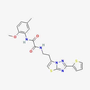 N1-(2-methoxy-5-methylphenyl)-N2-(2-(2-(thiophen-2-yl)thiazolo[3,2-b][1,2,4]triazol-6-yl)ethyl)oxalamide