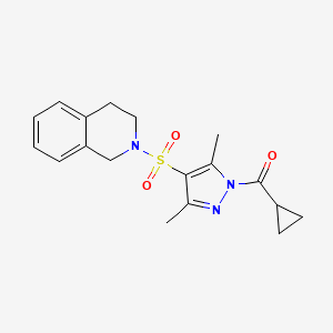 molecular formula C18H21N3O3S B11261375 cyclopropyl(4-((3,4-dihydroisoquinolin-2(1H)-yl)sulfonyl)-3,5-dimethyl-1H-pyrazol-1-yl)methanone 