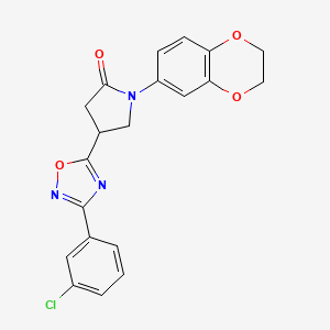 molecular formula C20H16ClN3O4 B11265777 4-[3-(3-Chlorophenyl)-1,2,4-oxadiazol-5-yl]-1-(2,3-dihydro-1,4-benzodioxin-6-yl)pyrrolidin-2-one 