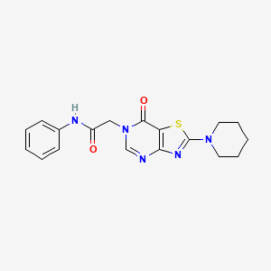 molecular formula C18H19N5O2S B11266890 2-[7-oxo-2-(piperidin-1-yl)[1,3]thiazolo[4,5-d]pyrimidin-6(7H)-yl]-N-phenylacetamide 