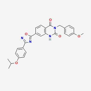 molecular formula C27H24N4O5 B11269716 7-(3-(4-isopropoxyphenyl)-1,2,4-oxadiazol-5-yl)-3-(4-methoxybenzyl)quinazoline-2,4(1H,3H)-dione 