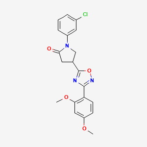 1-(3-Chlorophenyl)-4-[3-(2,4-dimethoxyphenyl)-1,2,4-oxadiazol-5-yl]pyrrolidin-2-one