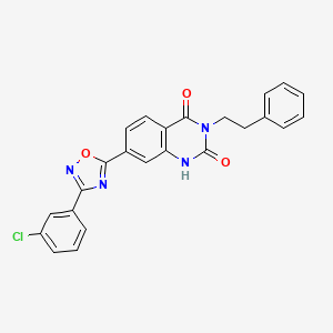 molecular formula C24H17ClN4O3 B11272357 7-(3-(3-chlorophenyl)-1,2,4-oxadiazol-5-yl)-3-phenethylquinazoline-2,4(1H,3H)-dione 