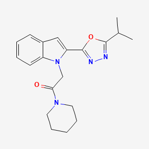 2-(2-(5-isopropyl-1,3,4-oxadiazol-2-yl)-1H-indol-1-yl)-1-(piperidin-1-yl)ethanone