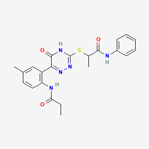 2-{[6-(5-Methyl-2-propanamidophenyl)-5-oxo-4,5-dihydro-1,2,4-triazin-3-YL]sulfanyl}-N-phenylpropanamide