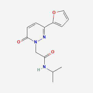 2-[3-(furan-2-yl)-6-oxopyridazin-1(6H)-yl]-N-(propan-2-yl)acetamide