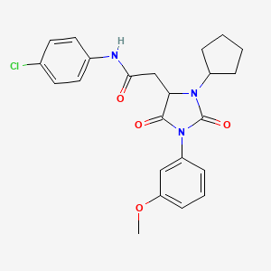 N-(4-chlorophenyl)-2-[3-cyclopentyl-1-(3-methoxyphenyl)-2,5-dioxoimidazolidin-4-yl]acetamide