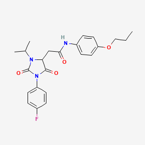 2-[1-(4-fluorophenyl)-2,5-dioxo-3-(propan-2-yl)imidazolidin-4-yl]-N-(4-propoxyphenyl)acetamide