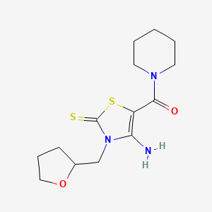 [4-Amino-3-(tetrahydrofuran-2-ylmethyl)-2-thioxo-2,3-dihydro-1,3-thiazol-5-yl](piperidin-1-yl)methanone