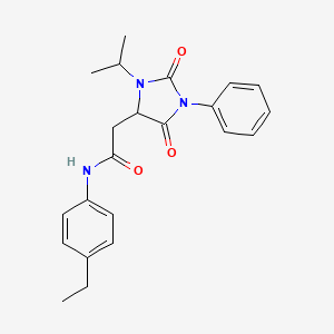 2-[2,5-dioxo-1-phenyl-3-(propan-2-yl)imidazolidin-4-yl]-N-(4-ethylphenyl)acetamide