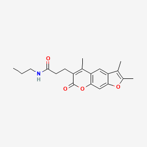 molecular formula C20H23NO4 B11298380 N-propyl-3-(2,3,5-trimethyl-7-oxo-7H-furo[3,2-g]chromen-6-yl)propanamide 