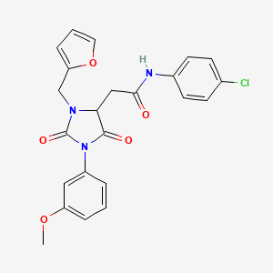 N-(4-chlorophenyl)-2-[3-(furan-2-ylmethyl)-1-(3-methoxyphenyl)-2,5-dioxoimidazolidin-4-yl]acetamide