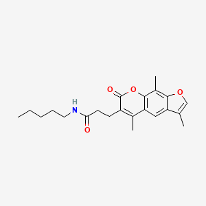 molecular formula C22H27NO4 B11299460 N-Pentyl-3-{3,5,9-trimethyl-7-oxo-7H-furo[3,2-G]chromen-6-YL}propanamide 