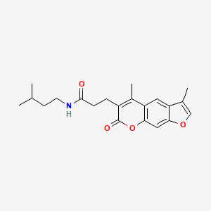 molecular formula C21H25NO4 B11299878 3-(3,5-dimethyl-7-oxo-7H-furo[3,2-g]chromen-6-yl)-N-(3-methylbutyl)propanamide 