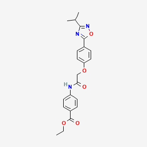 molecular formula C22H23N3O5 B11301339 Ethyl 4-[({4-[3-(propan-2-yl)-1,2,4-oxadiazol-5-yl]phenoxy}acetyl)amino]benzoate 