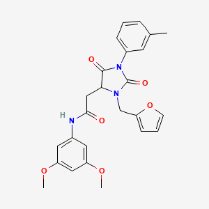 molecular formula C25H25N3O6 B11303429 N-(3,5-dimethoxyphenyl)-2-[3-(furan-2-ylmethyl)-1-(3-methylphenyl)-2,5-dioxoimidazolidin-4-yl]acetamide 