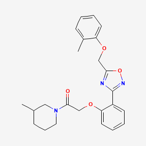 2-(2-{5-[(2-Methylphenoxy)methyl]-1,2,4-oxadiazol-3-yl}phenoxy)-1-(3-methylpiperidin-1-yl)ethanone