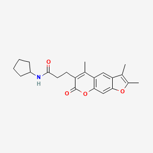 molecular formula C22H25NO4 B11316573 N-cyclopentyl-3-(2,3,5-trimethyl-7-oxo-7H-furo[3,2-g]chromen-6-yl)propanamide 