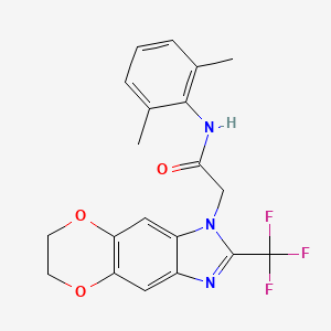 molecular formula C20H18F3N3O3 B11318294 N-(2,6-dimethylphenyl)-2-[2-(trifluoromethyl)-6,7-dihydro-1H-[1,4]dioxino[2,3-f]benzimidazol-1-yl]acetamide 