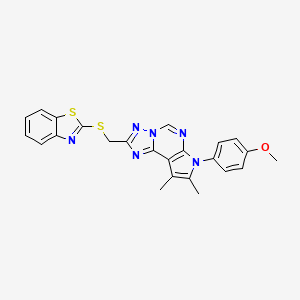 molecular formula C24H20N6OS2 B11329116 2-({[7-(4-Methoxyphenyl)-8,9-dimethyl-7H-pyrrolo[3,2-E][1,2,4]triazolo[1,5-C]pyrimidin-2-YL]methyl}sulfanyl)-1,3-benzothiazole 