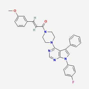 (2E)-1-{4-[7-(4-fluorophenyl)-5-phenyl-7H-pyrrolo[2,3-d]pyrimidin-4-yl]piperazin-1-yl}-3-(3-methoxyphenyl)prop-2-en-1-one