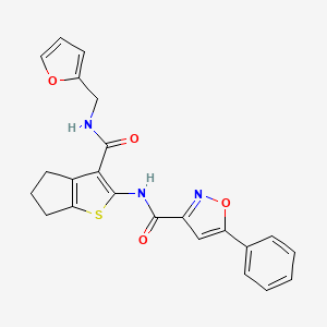 molecular formula C23H19N3O4S B11355828 N-{3-[(furan-2-ylmethyl)carbamoyl]-5,6-dihydro-4H-cyclopenta[b]thiophen-2-yl}-5-phenyl-1,2-oxazole-3-carboxamide 