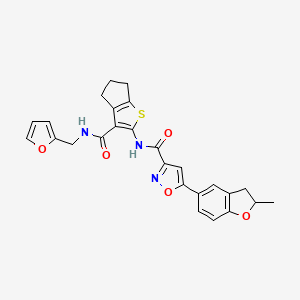 molecular formula C26H23N3O5S B11366094 N-{3-[(furan-2-ylmethyl)carbamoyl]-5,6-dihydro-4H-cyclopenta[b]thiophen-2-yl}-5-(2-methyl-2,3-dihydro-1-benzofuran-5-yl)-1,2-oxazole-3-carboxamide 