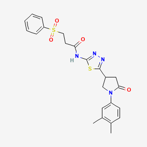 N-{5-[1-(3,4-dimethylphenyl)-5-oxopyrrolidin-3-yl]-1,3,4-thiadiazol-2-yl}-3-(phenylsulfonyl)propanamide