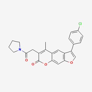 3-(4-chlorophenyl)-5-methyl-6-[2-oxo-2-(pyrrolidin-1-yl)ethyl]-7H-furo[3,2-g]chromen-7-one