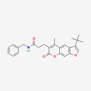 molecular formula C26H27NO4 B11379937 N-Benzyl-3-{3-tert-butyl-5-methyl-7-oxo-7H-furo[3,2-G]chromen-6-YL}propanamide 