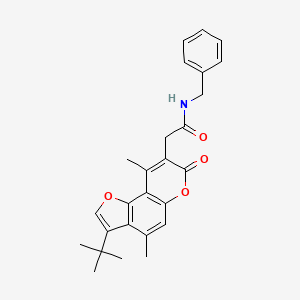 molecular formula C26H27NO4 B11392110 N-Benzyl-2-{3-tert-butyl-4,9-dimethyl-7-oxo-7H-furo[2,3-F]chromen-8-YL}acetamide 