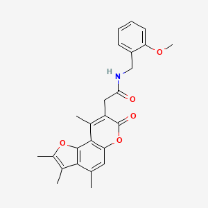 molecular formula C25H25NO5 B11395539 N-(2-methoxybenzyl)-2-(2,3,4,9-tetramethyl-7-oxo-7H-furo[2,3-f]chromen-8-yl)acetamide 