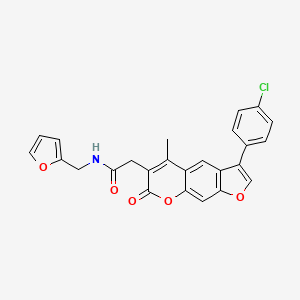 2-[3-(4-chlorophenyl)-5-methyl-7-oxo-7H-furo[3,2-g]chromen-6-yl]-N-(furan-2-ylmethyl)acetamide