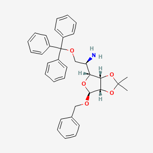 molecular formula C₃₅H₃₇NO₅ B1140174 苄基 5-氨基-5-脱氧-2,3-O-异丙基-6-O-三苯甲基-α-D-甘露呋喃糖苷 CAS No. 91364-15-7