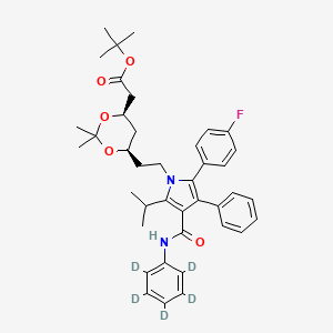 molecular formula C₄₀H₄₂D₅FN₂O₅ B1140277 (6-{2-[3-(4-Phenylcarbamoyl)-5-(4-fluoro-phenyl)-2-isopropyl-4-phenyl-d5-pyrrol-1-yl]-ethyl}-2,2-dimethyl-[1,3]-dioxane-4-yl)-acetic Acid, tert-Butyl Ester CAS No. 265989-34-2