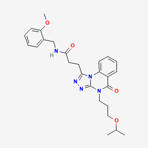 N-[(2-Methoxyphenyl)methyl]-3-{5-oxo-4-[3-(propan-2-yloxy)propyl]-4H,5H-[1,2,4]triazolo[4,3-A]quinazolin-1-YL}propanamide