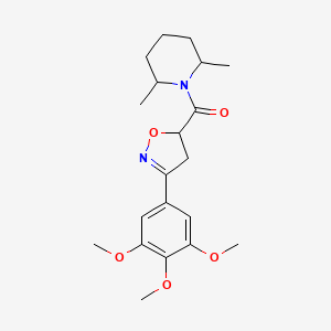 (2,6-Dimethylpiperidin-1-yl)[3-(3,4,5-trimethoxyphenyl)-4,5-dihydro-1,2-oxazol-5-yl]methanone