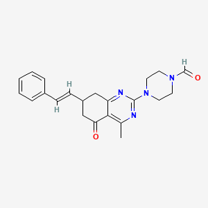 4-{4-methyl-5-oxo-7-[(E)-2-phenylethenyl]-5,6,7,8-tetrahydroquinazolin-2-yl}piperazine-1-carbaldehyde