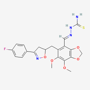 (2E)-2-[(5-{[3-(4-fluorophenyl)-4,5-dihydro-1,2-oxazol-5-yl]methyl}-6,7-dimethoxy-1,3-benzodioxol-4-yl)methylidene]hydrazinecarbothioamide