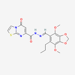 N'-[(E)-(4,7-dimethoxy-6-propyl-1,3-benzodioxol-5-yl)methylidene]-5-oxo-5H-[1,3]thiazolo[3,2-a]pyrimidine-7-carbohydrazide