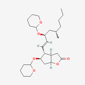 molecular formula C27H44O6 B1149428 (3aR,4R,5R,6aS)-4-((3S,5S,E)-5-Methyl-3-((tetrahydro-2H-pyran-2-yl)oxy)non-1-en-1-yl)-5-((tetrahydro-2H-pyran-2-yl)oxy)hexahydro-2H-cyclopenta[b]furan-2-one CAS No. 101849-78-9