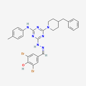 4-[(Z)-(2-{4-(4-benzylpiperidin-1-yl)-6-[(4-methylphenyl)amino]-1,3,5-triazin-2-yl}hydrazinylidene)methyl]-2,6-dibromophenol