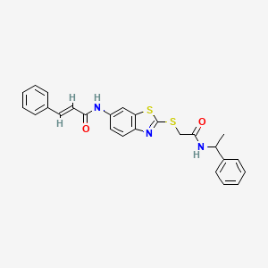 (2E)-N-[2-({2-oxo-2-[(1-phenylethyl)amino]ethyl}sulfanyl)-1,3-benzothiazol-6-yl]-3-phenylprop-2-enamide