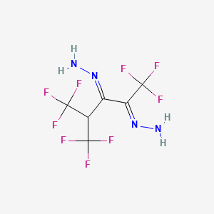 (Z)-[(3E)-1,1,1,5,5,5-Hexafluoro-3-hydrazinylidene-4-(trifluoromethyl)pentan-2-ylidene]hydrazine