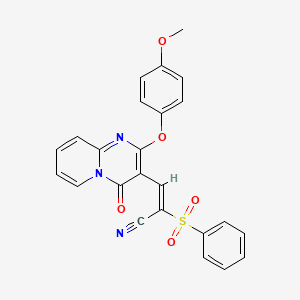 (2E)-3-[2-(4-methoxyphenoxy)-4-oxo-4H-pyrido[1,2-a]pyrimidin-3-yl]-2-(phenylsulfonyl)prop-2-enenitrile