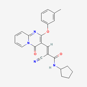 (2E)-2-cyano-N-cyclopentyl-3-[2-(3-methylphenoxy)-4-oxo-4H-pyrido[1,2-a]pyrimidin-3-yl]prop-2-enamide