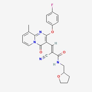 (2E)-2-cyano-3-[2-(4-fluorophenoxy)-9-methyl-4-oxo-4H-pyrido[1,2-a]pyrimidin-3-yl]-N-(tetrahydrofuran-2-ylmethyl)prop-2-enamide