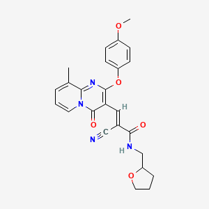 (2E)-2-cyano-3-[2-(4-methoxyphenoxy)-9-methyl-4-oxo-4H-pyrido[1,2-a]pyrimidin-3-yl]-N-(tetrahydrofuran-2-ylmethyl)prop-2-enamide