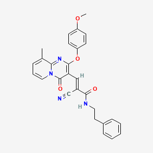 (2E)-2-cyano-3-[2-(4-methoxyphenoxy)-9-methyl-4-oxo-4H-pyrido[1,2-a]pyrimidin-3-yl]-N-(2-phenylethyl)prop-2-enamide