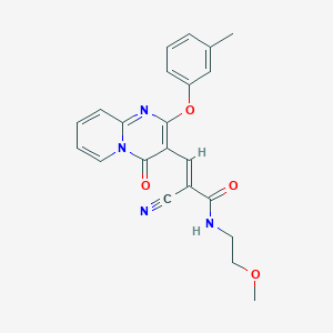 (2E)-2-cyano-N-(2-methoxyethyl)-3-[2-(3-methylphenoxy)-4-oxo-4H-pyrido[1,2-a]pyrimidin-3-yl]prop-2-enamide